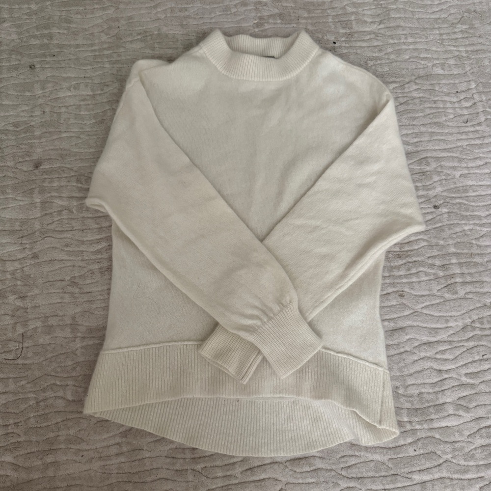 alice + olivia white cashmere sweater size xs